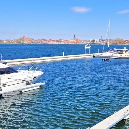 3 Bedroom Lovely Ship In Waren Mueritz *